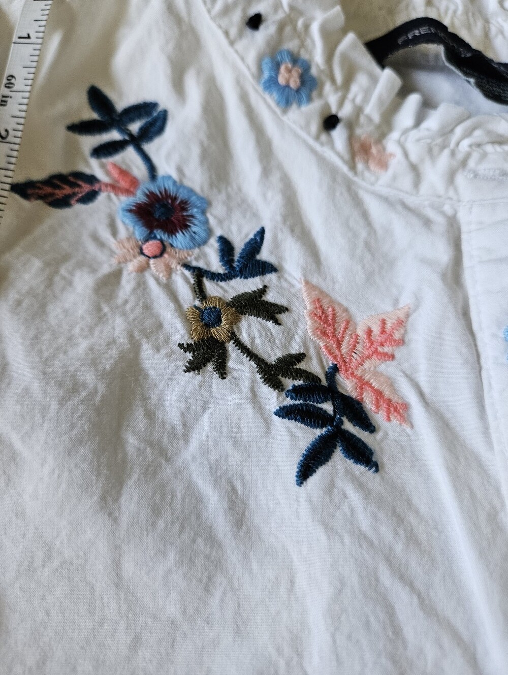 French Connection Embroidered Ruffle Blouse - Size XS - Picture 8 of 11